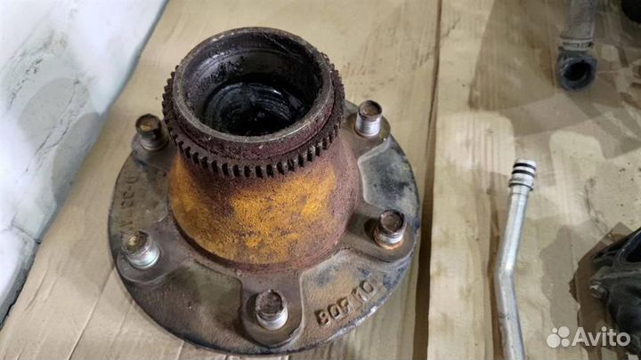 Ступица передняя L Грузовые Isuzu NQR75