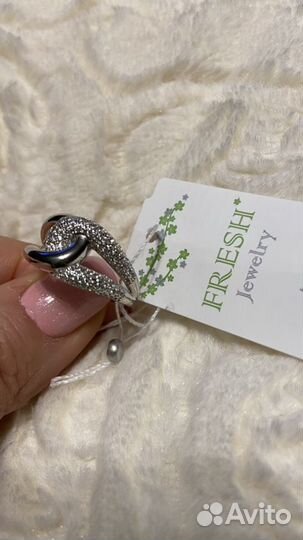 Серебренное кольцо 925 пр