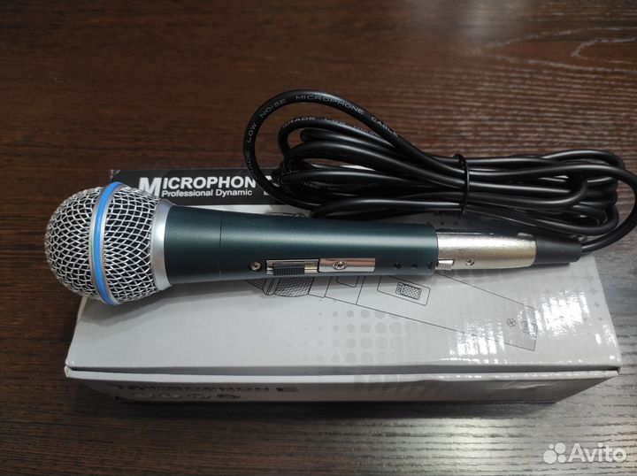 Высококачественный динамический микрофон