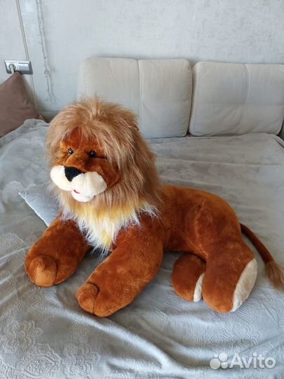 Большая мягкая игрушка лев