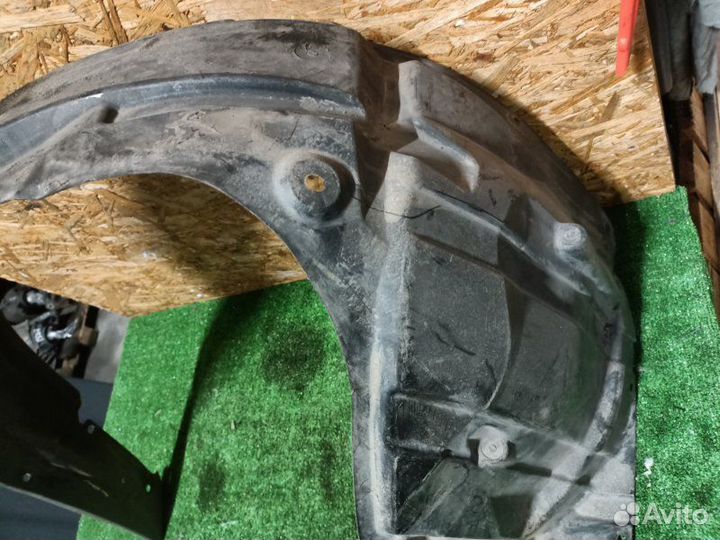 Защита арок (подкрылок) передняя левая Suzuki