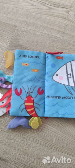 Книжка шуршащая, развивающая 0+