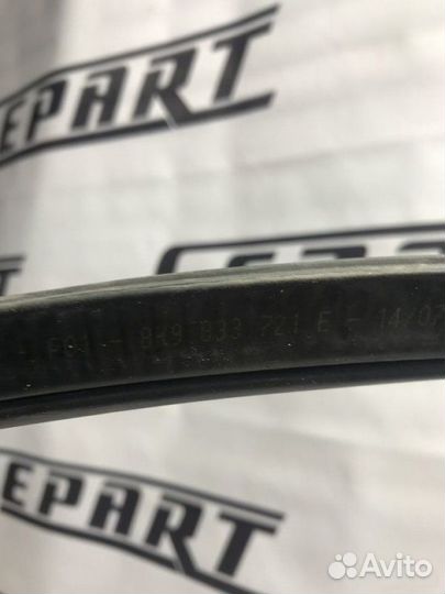 Уплотнитель двери Audi A4 B8