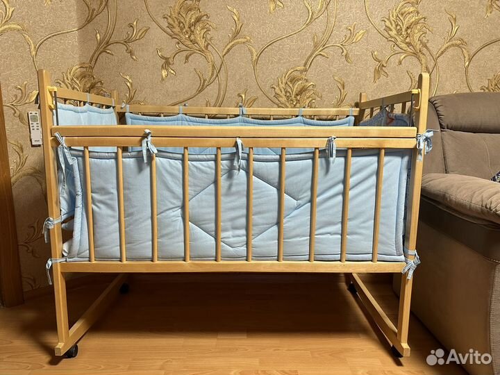 Детская кроватка