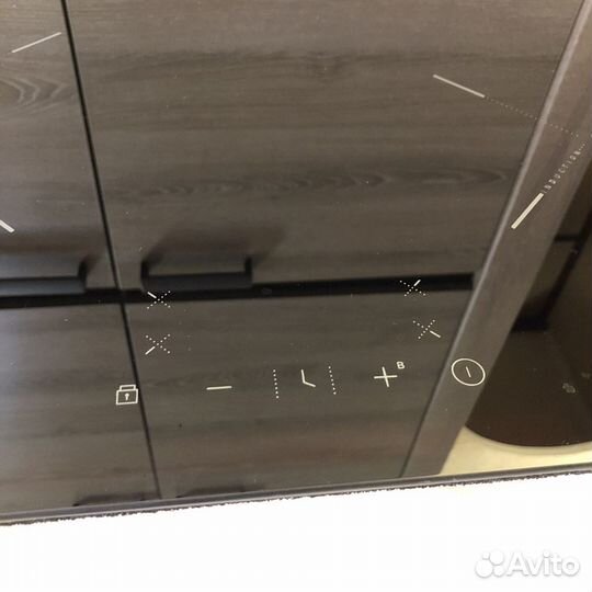 Индукционная варочная панель hansa