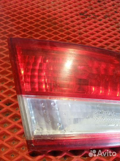 Фонарь задний левый Nissan Almera