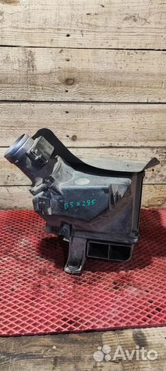 Корпус воздушного фильтра Volkswagen Passat