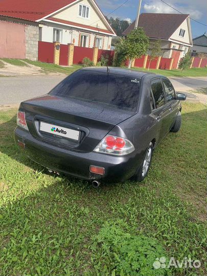 Mitsubishi Lancer 1.6 МТ, 2004, 300 000 км