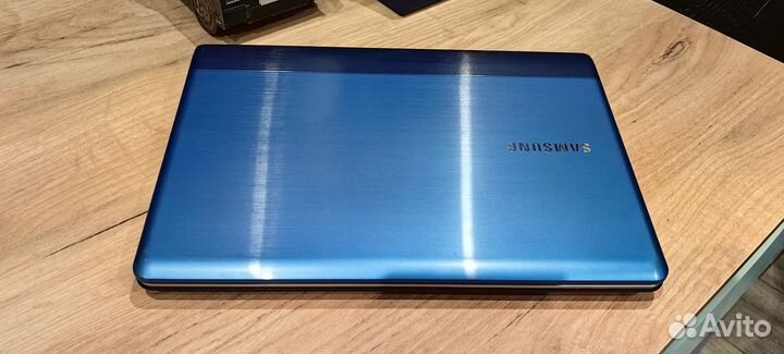 Нетбук Samsung i3 2367M\8GB\256GB