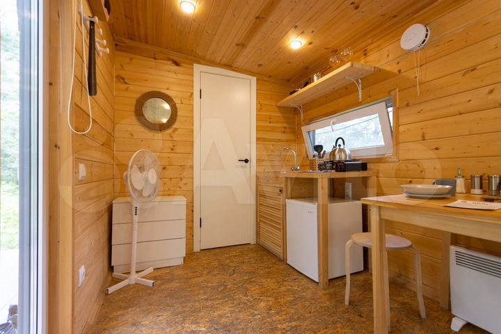 Дом 15 м² на участке 8 сот.