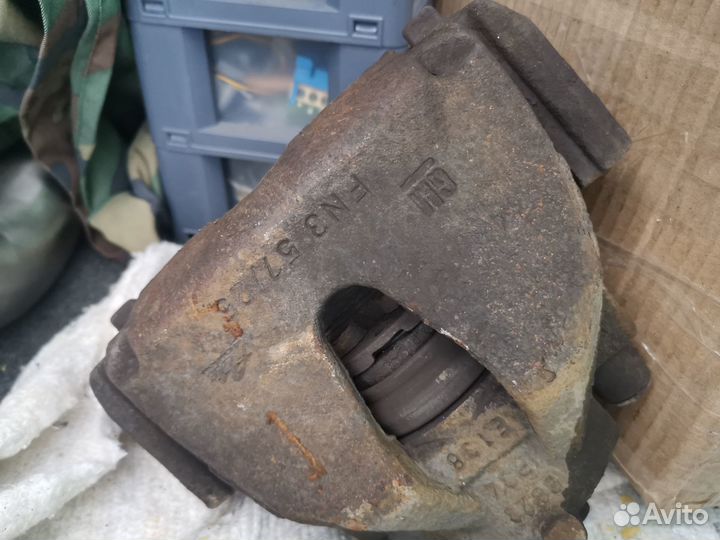 Комплект суппорта Saab 9-5 Aero