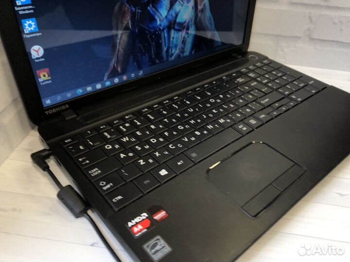 Мощный ноутбук Toshiba 2 видеокарты/4 ядра