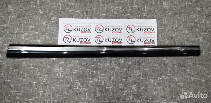 Молдинг двери Lexus Ls 460, Ls 600H перед R 12-17