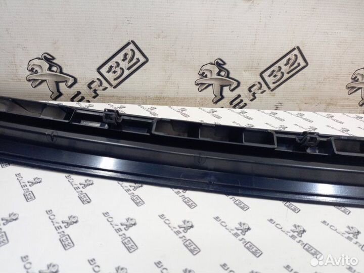 Накладка на торпедо передняя Citroen Jumper 290