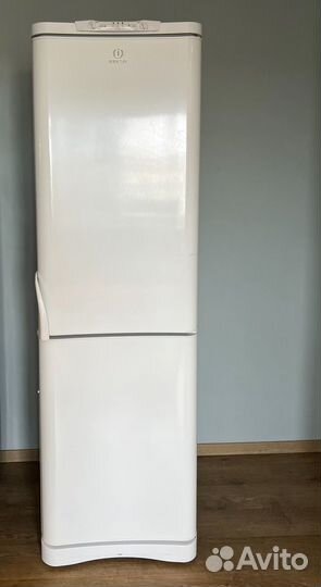 Холодильник Indesit C240G.016 (б/у)