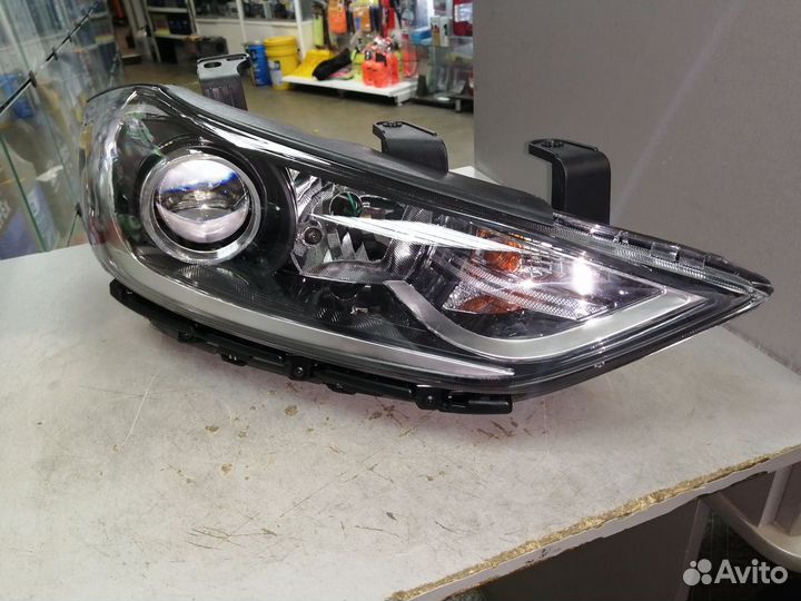 Фары Hyundai Elantra 2015-2019