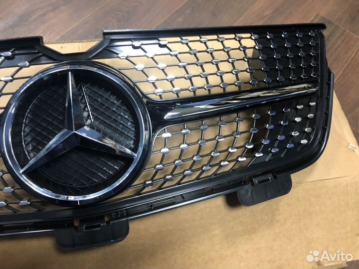 Решетка радиатора Diamond Mercedes GL164 рест