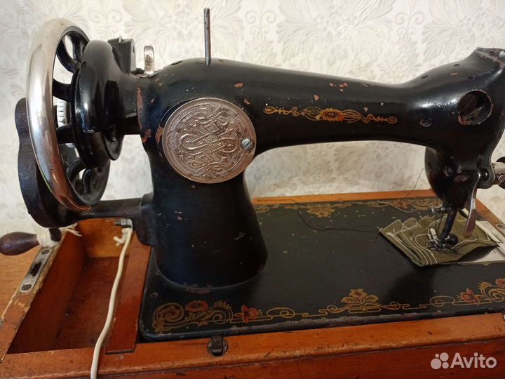 Швейная машина Подольск ручная