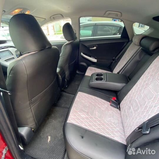 Чехлы Тойота Prius