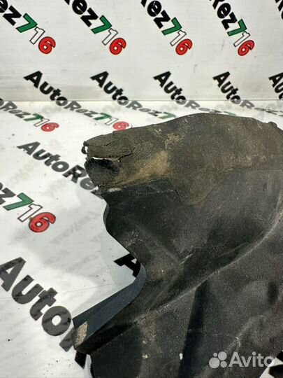 Пыльник крыла передний правый Audi Tt 8J cdaa 1.8