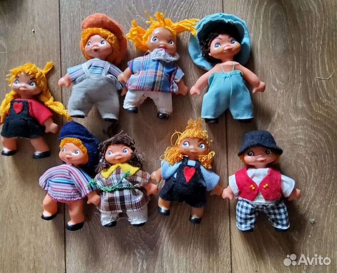 Кукла гдр, Италия, копытка