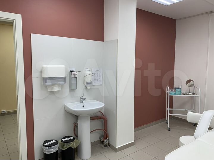 Габ с арендатором Клиника 1 эт 207,5 м²