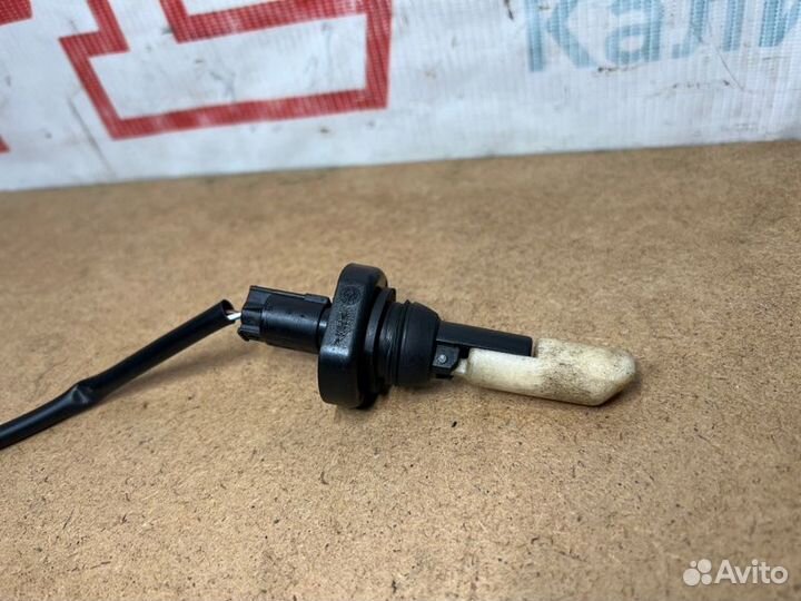 Датчик уровня жидкости бачка омывателя Mercedes