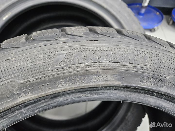 Landsail Winter Lander 245/45 R19 102V