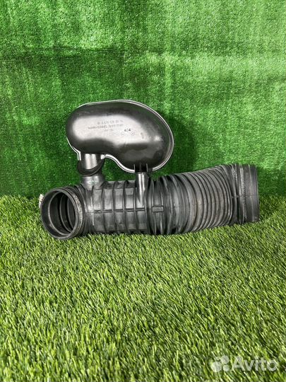 Патрубок воздушный на Mersedes w639(9)