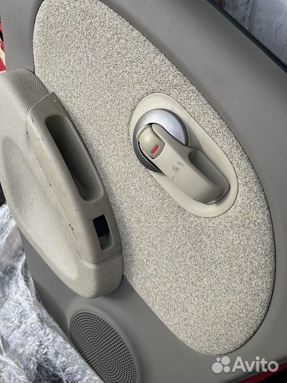 Дверь задняя левая на Nissan Micra K12