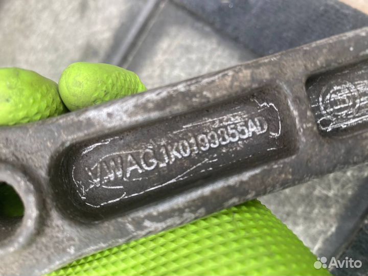 Опора двигателя задняя Audi Seat Skoda VW бу ориги