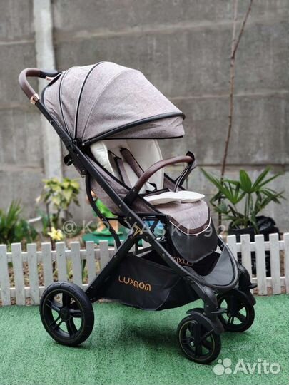 Luxmom 609 Беж прогулчная коляска