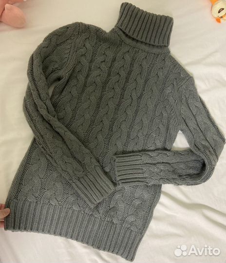 Свитер женский