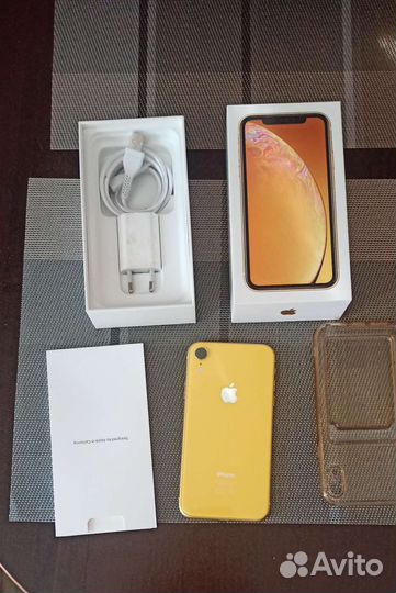 Телефон iPhone xr