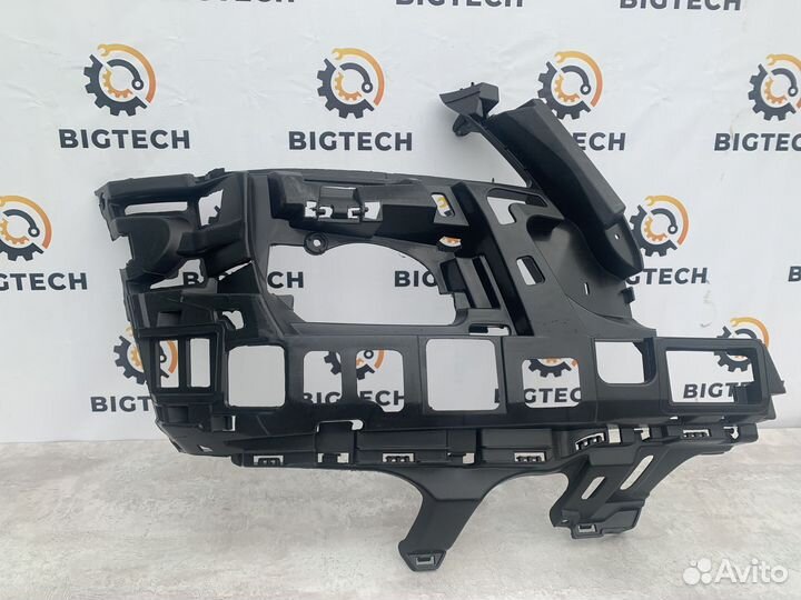 Каркас бампера правый GL A1648851016