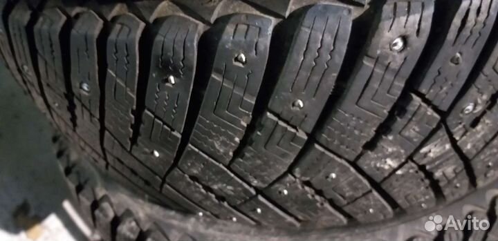 Goodyear Ultragrip Ice Arctic 225/55 R17