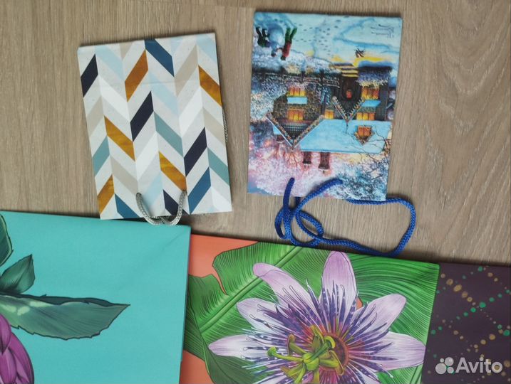 Пакеты подарочные. Новые