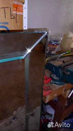 Зеркало настенное