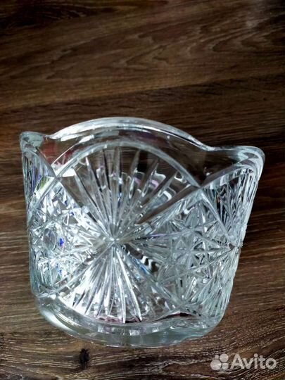 Хрустальная ваза