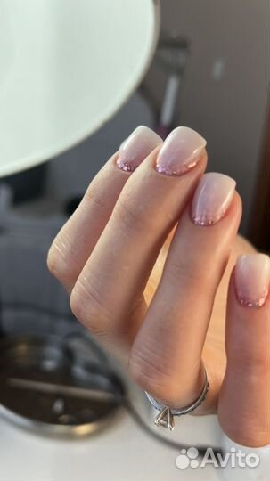Маникюр педикюр