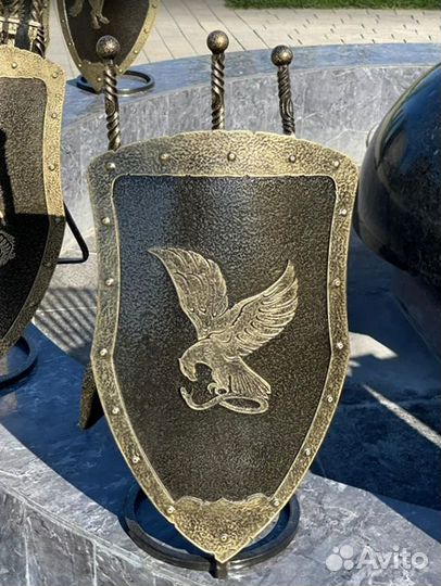 Подставка под шампуры Щит