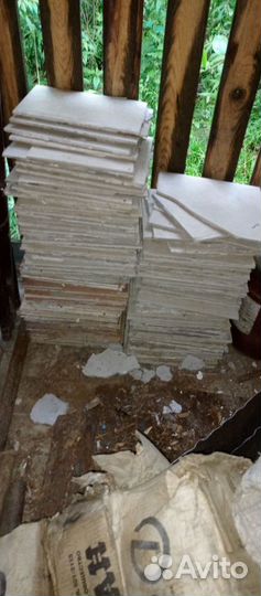 Плитка напольная б. у
