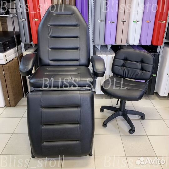 Косметологическое кресло со стулом