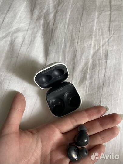 Беспроводные наушники Samsung Galaxy Buds2