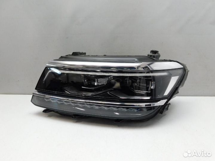 Фара левая Volkswagen Tiguan