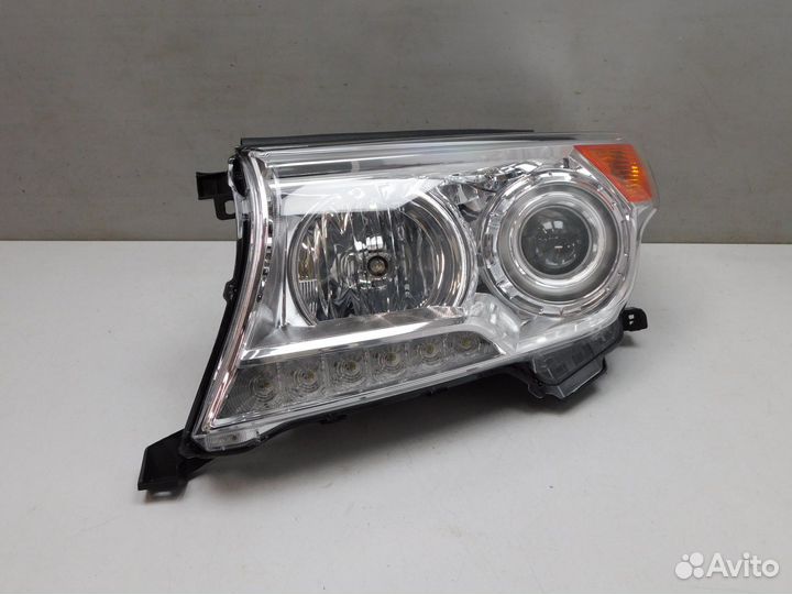 Фара левая Toyota Land Cruiser