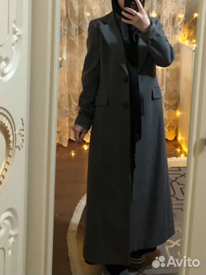 Пальто от бренда 