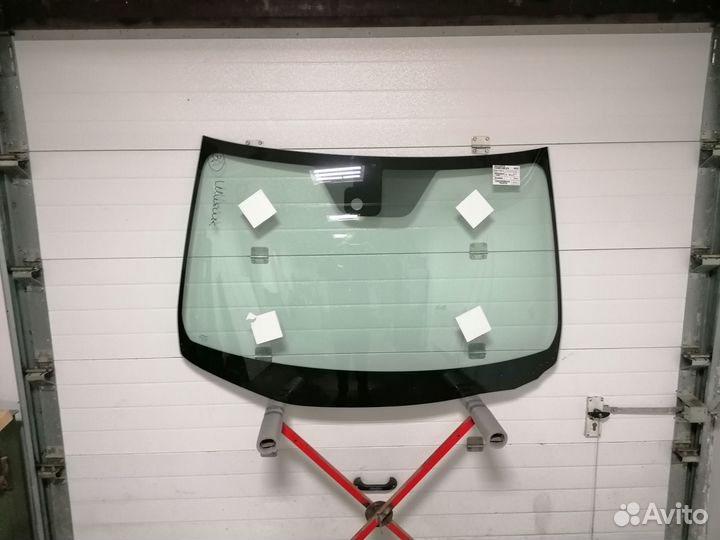 Лобовое стекло на Nissan X-Trail 07-15 г.в