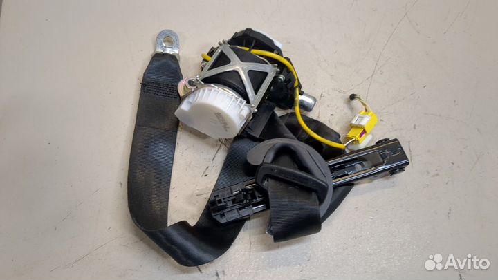 Ремень безопасности Volkswagen Tiguan, 2011