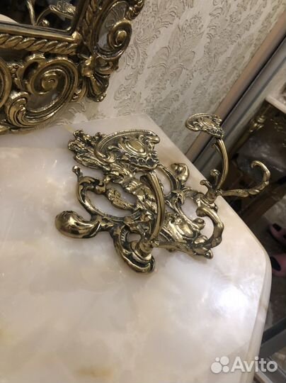 Вешалка новая